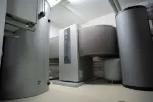 dynamisch energiecontract slim besparen door te schakelen met de mark